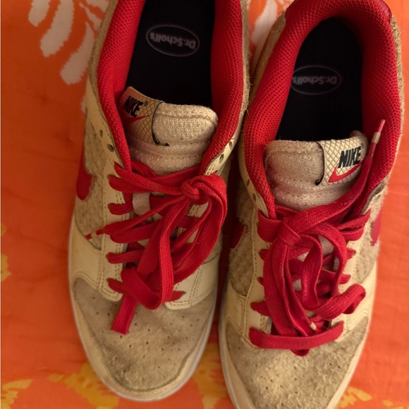 Nike Dunk Low Retro SE Strawberry Waffle Men’s Sneakers - Picture 5 of 12